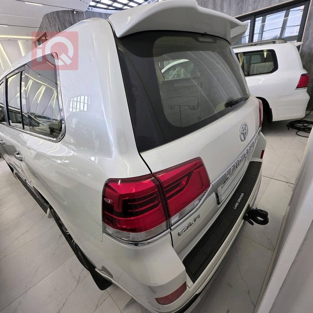 تويوتا لاندكروزر